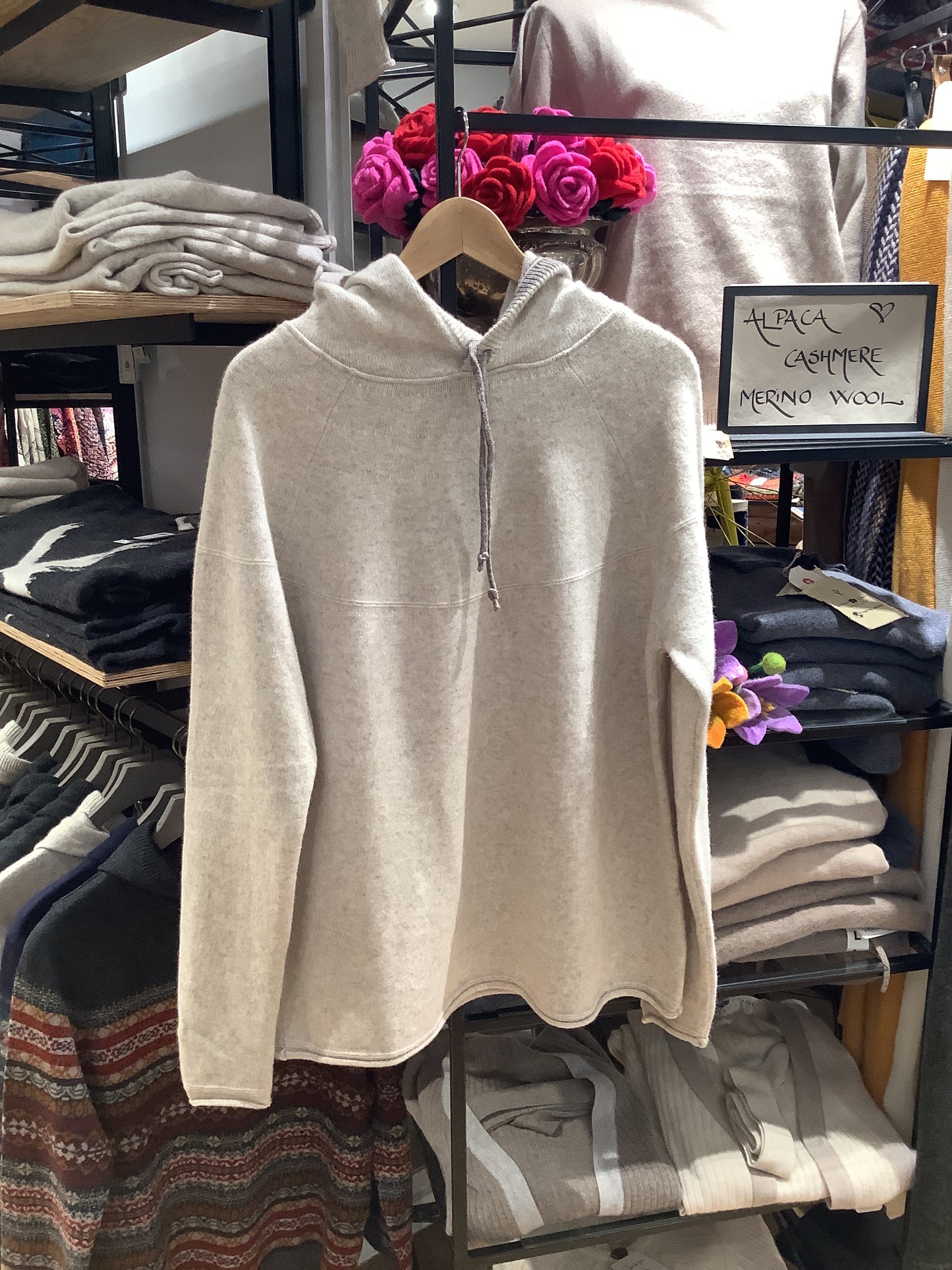 Curved yoke hoodie