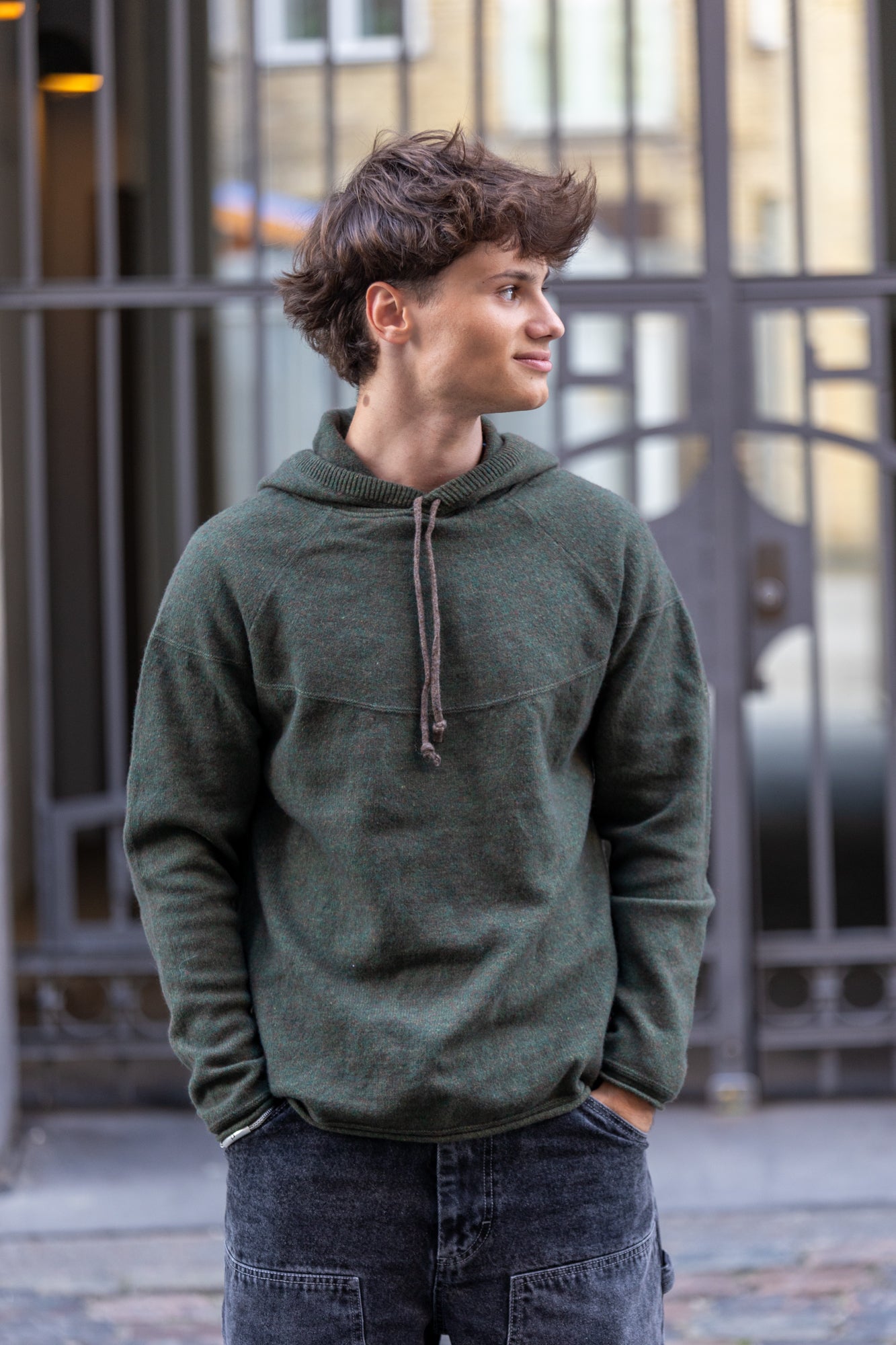 Curved yoke hoodie